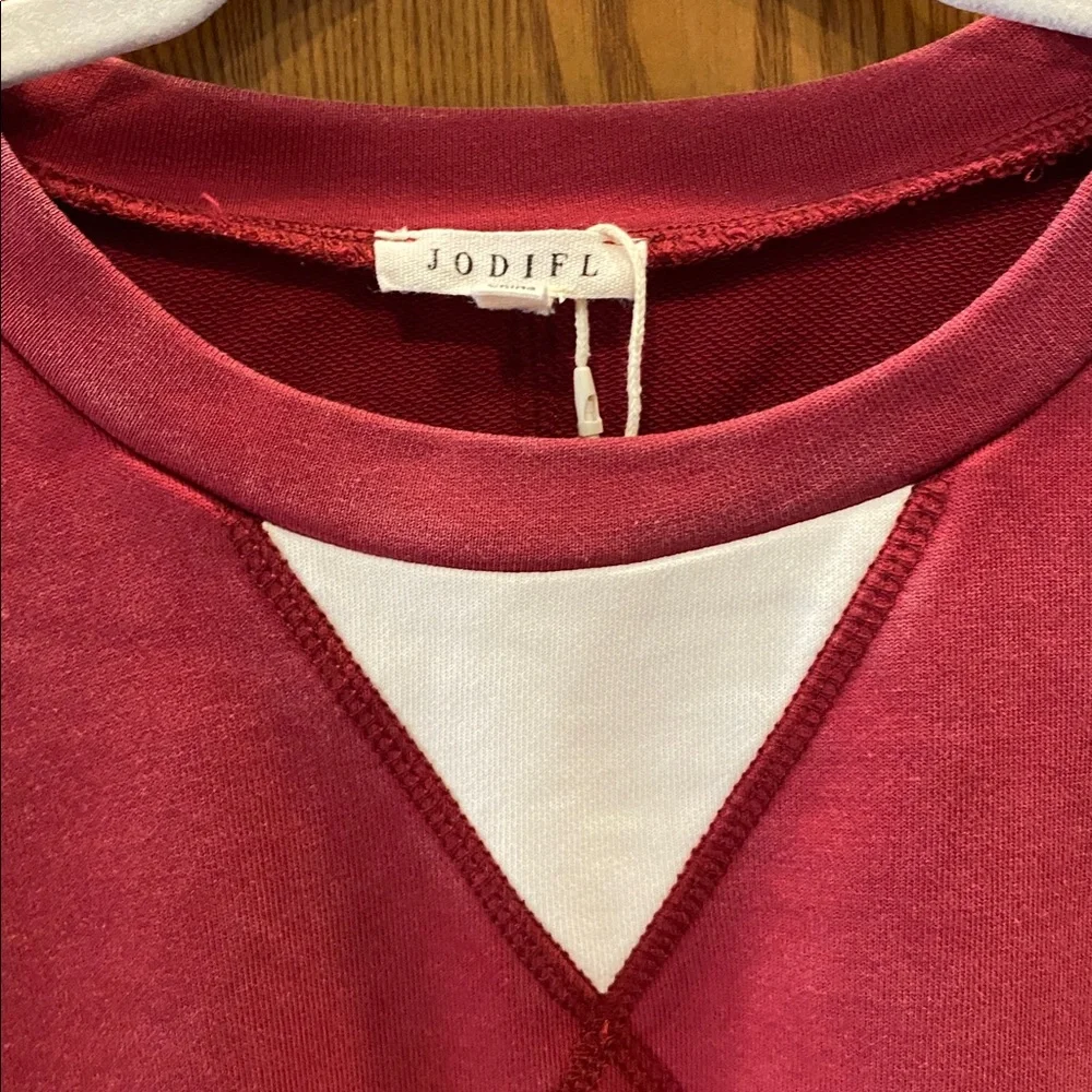 NWT JODIFL Burgundy and White Sweatshirt size small - Picture 2 of 5